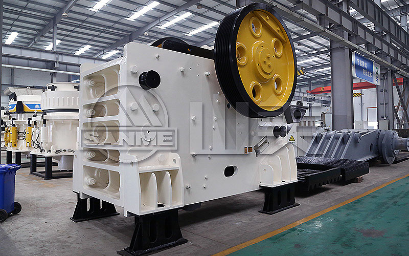 900*1200鄂式破碎機(jī)多少錢一臺(tái)？產(chǎn)量如何？