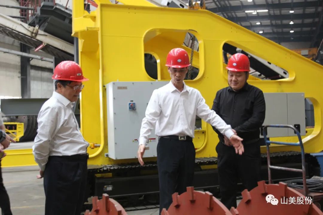 聚焦 | 熱烈歡迎中國(guó)砂石協(xié)會(huì)胡會(huì)長(zhǎng)一行蒞臨上海山美股份鄭州基地指導(dǎo)交流！