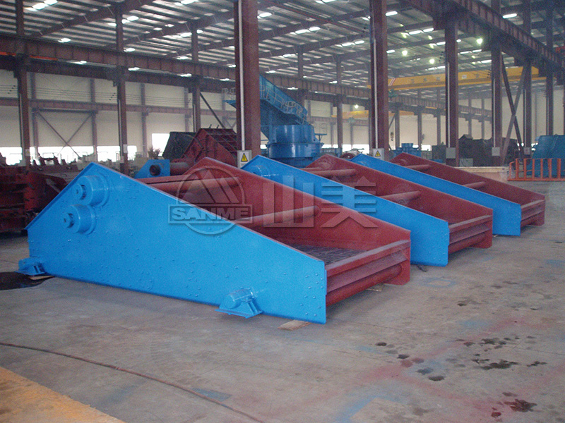 振動(dòng)篩入料時(shí)物料投放要注意什么？