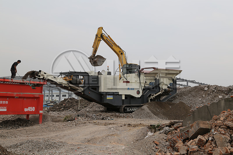 輪胎式移動破碎站的性能優(yōu)勢有哪些？