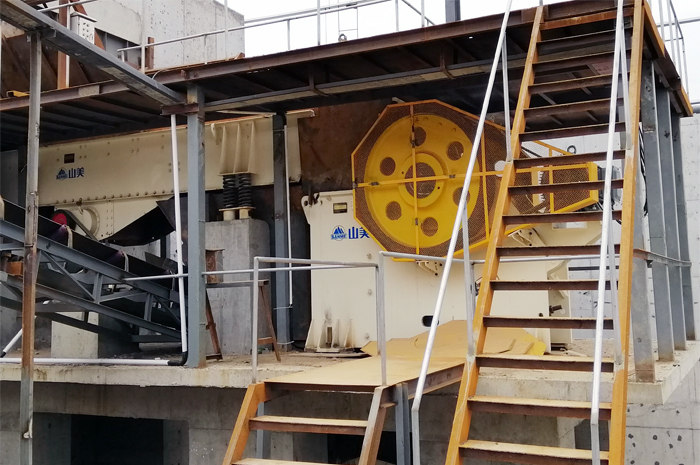 挑選合適的顎式破碎機(jī)設(shè)備:全面指南